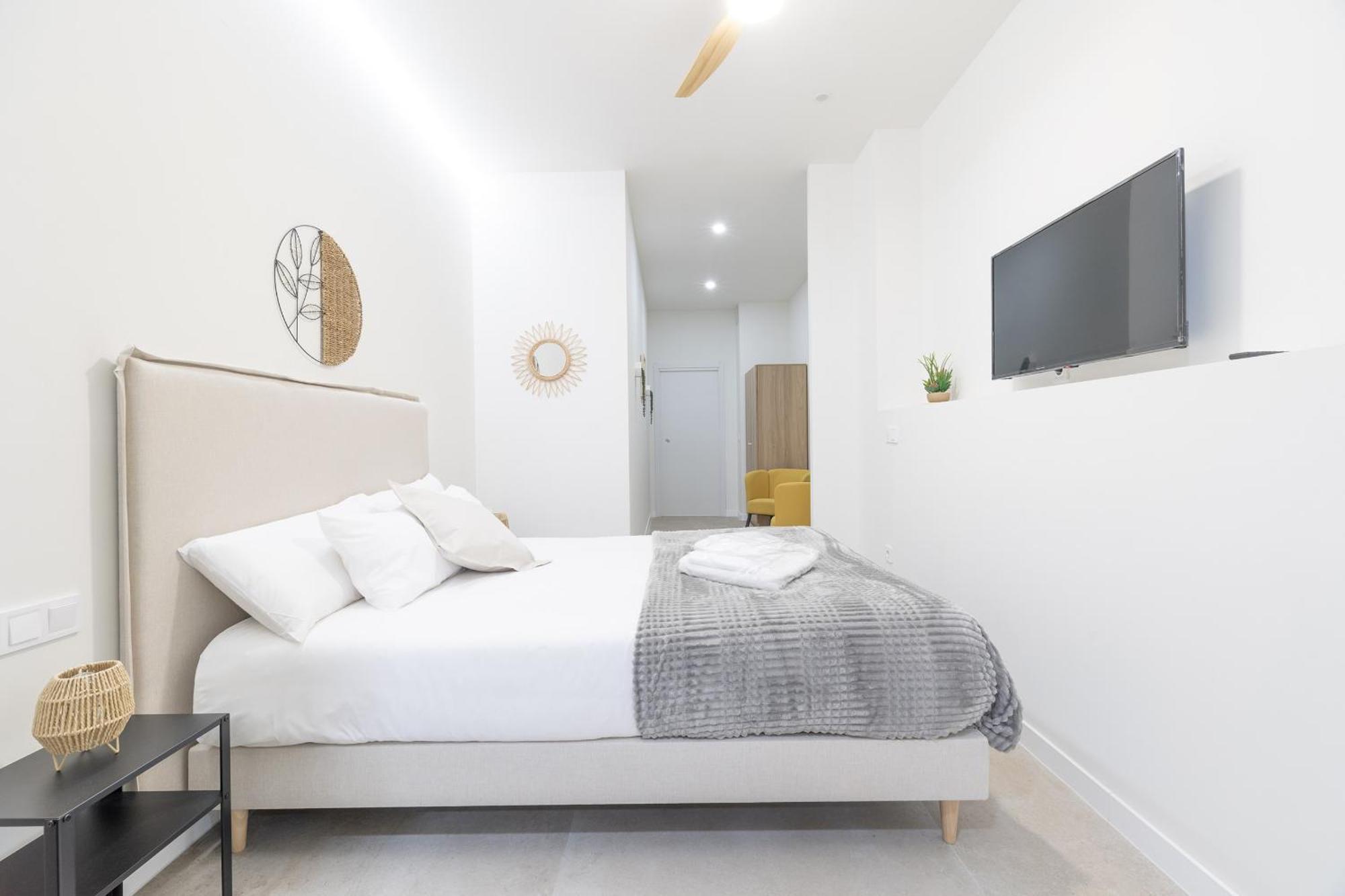 Rmz31 Loft - Espacioso Y Acogedor Estudio Con Terraza En Zona Ayora * Valence