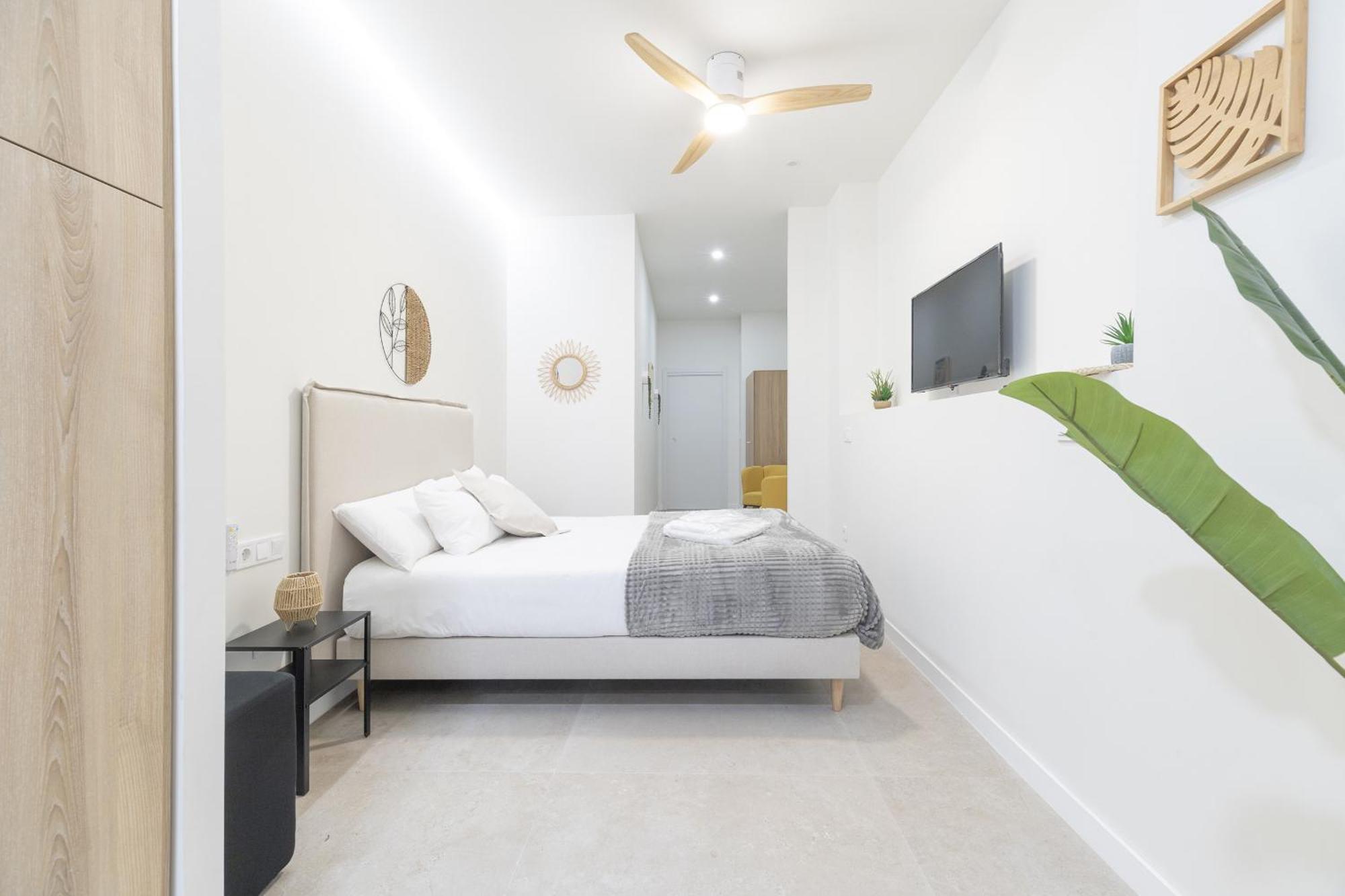 Rmz31 Loft - Espacioso Y Acogedor Estudio Con Terraza En Zona Ayora Appartement *