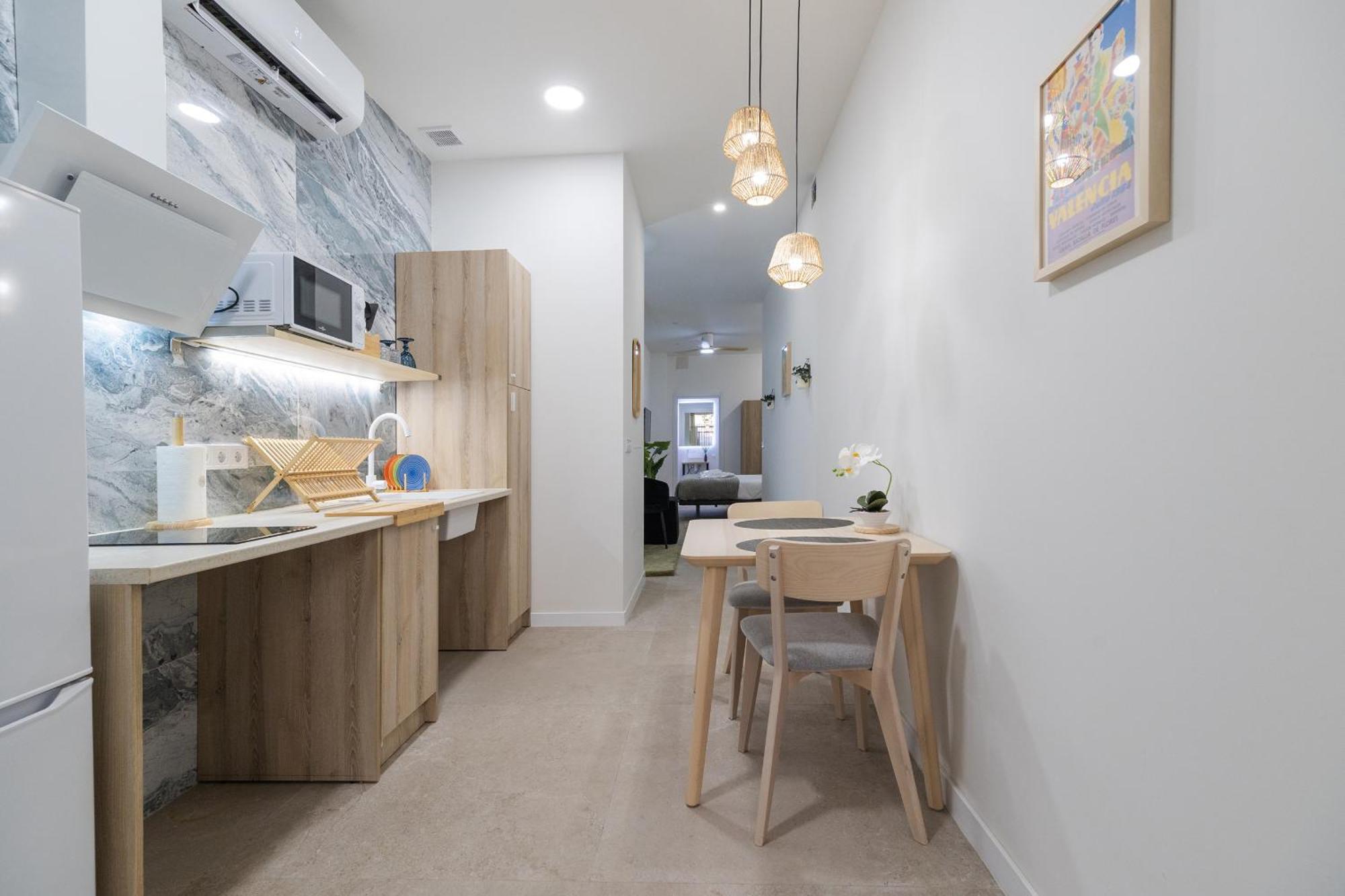Rmz31 Loft - Espacioso Y Acogedor Estudio Con Terraza En Zona Ayora * Valence